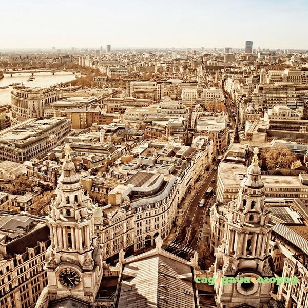 Фото Фотообои виниловые на флизелиновой основе Decocode Город просыпается 22-0008-WE 2х2 м