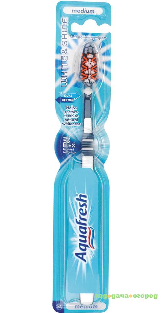 Фото Зубная щетка Aquafresh White & Shine Средняя