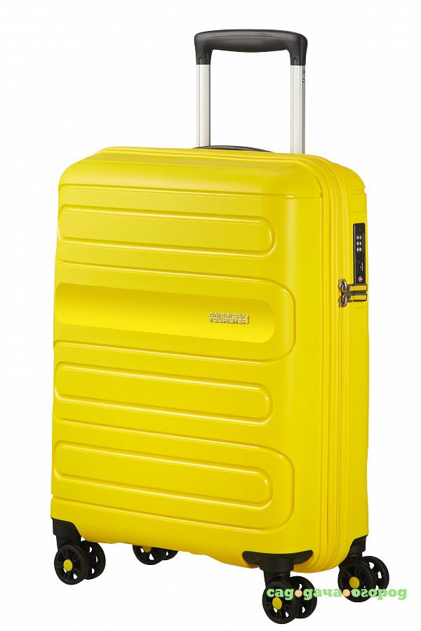 Фото Чемодан American Tourister Sunside желтый S