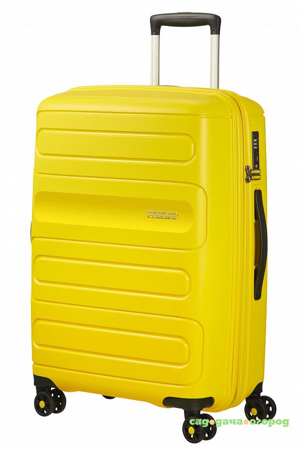 Фото Чемодан American Tourister Sunside желтый M