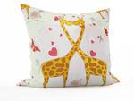 фото Декоративная подушка Влюбленные Жирафы (45х45)